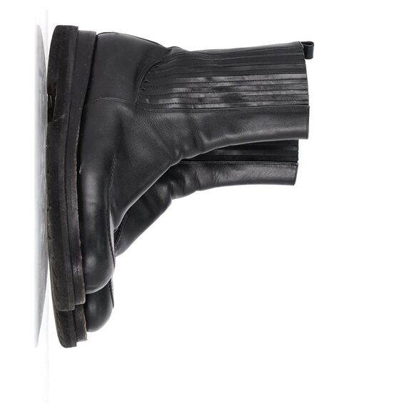 Magda Butrym Chelsea Ankle Boots in Black Leather - Picture 2 of 12